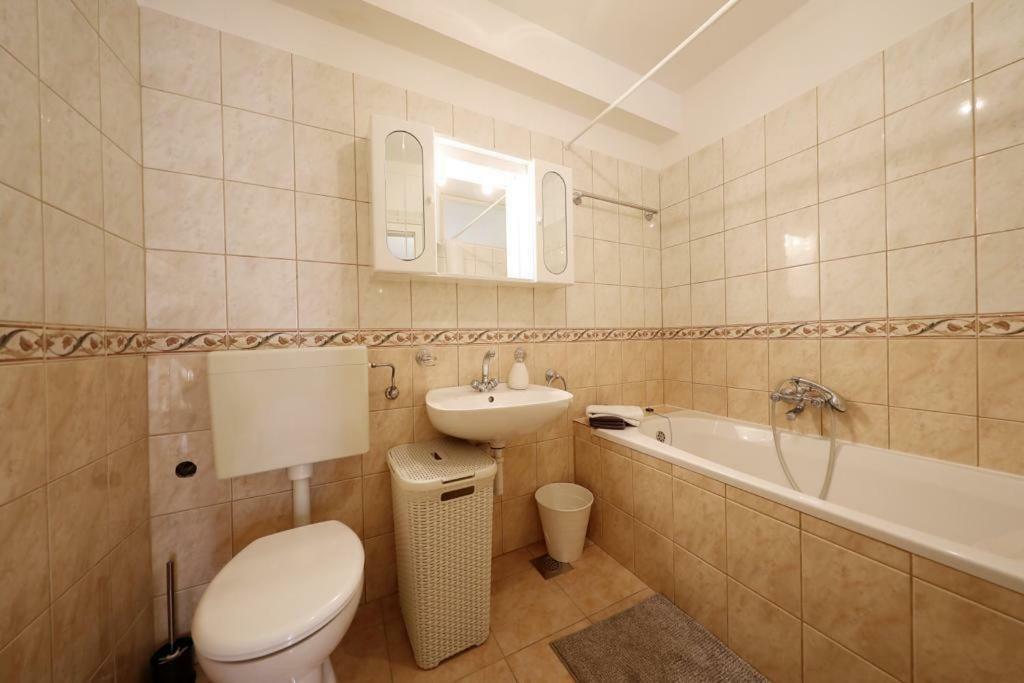 Апартаменти Apartman Bluemarin Пакоштане Екстер'єр фото